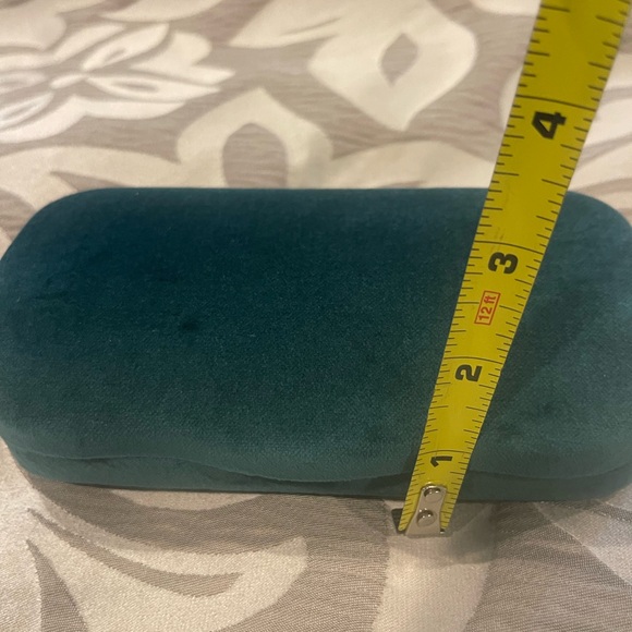 GUCCI SUNGLASS CASE - Picture 6 of 6